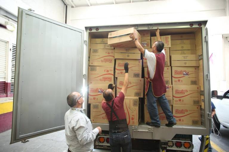 Intensifica Issste apoyo con 10 toneladas de víveres para Acapulco