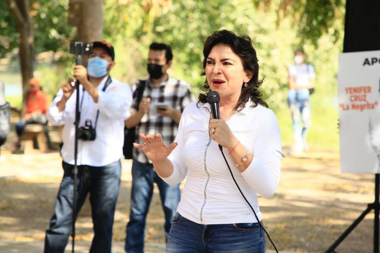 Hay que gobernar con el ejemplo, pide Ivonne Ortega a Sergio Torres