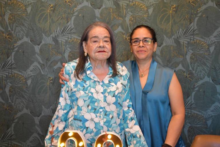 Celebran con alegría los 92 años de Matilde Rodríguez de Sarabia