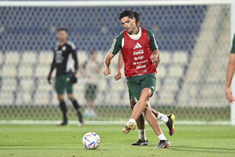 Entrena México con caras largas tras la derrota ante Argentina