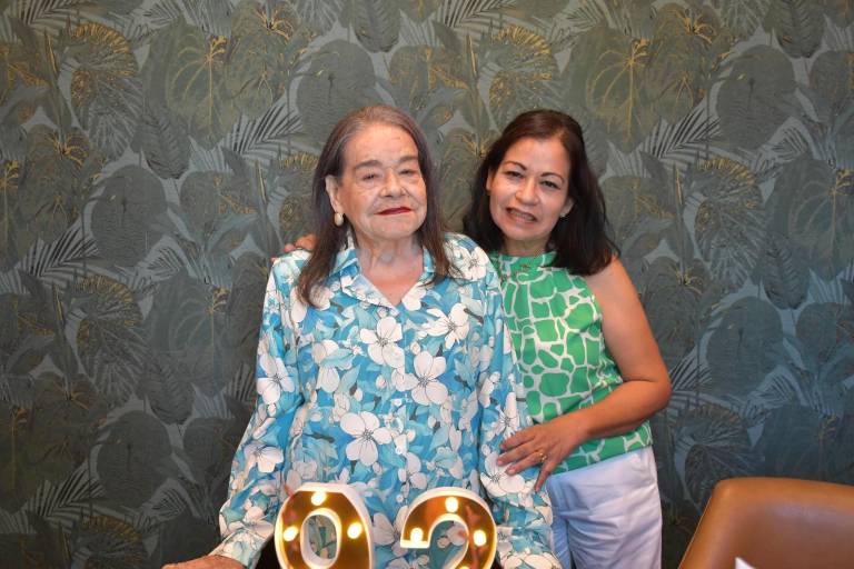 Celebran con alegría los 92 años de Matilde Rodríguez de Sarabia