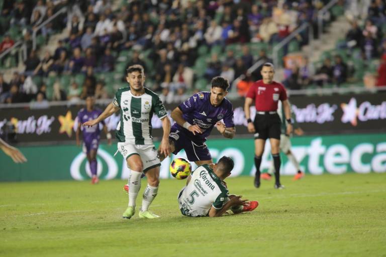 Mazatlán FC y Santos sostendrán partido de preparación en el puerto