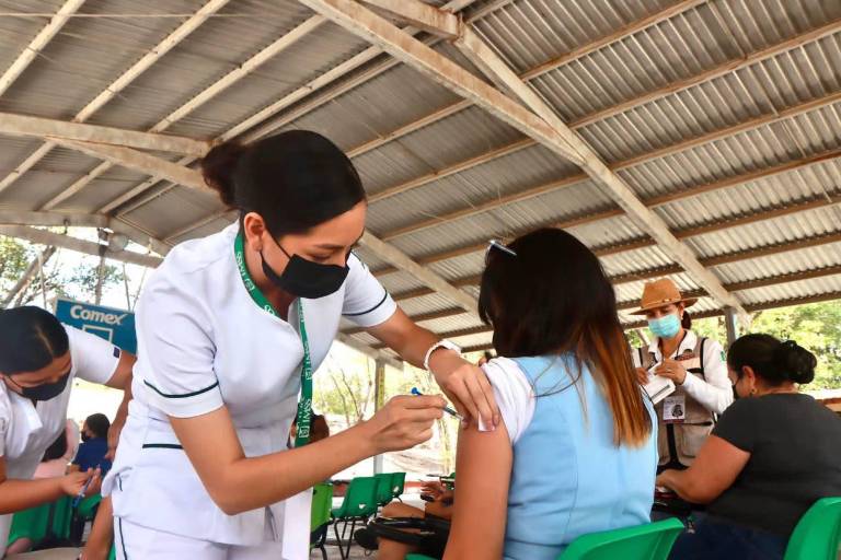 Esta semana vacunarán contra el Covid a adolescentes de 12 a 17 años, y a personas mayores de 18 años