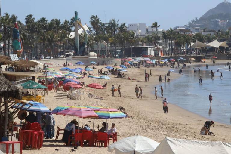 Deja puente 60% de ocupación hotelera en Mazatlán