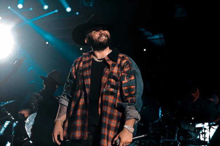 Canta Carín León al desamor con ‘No es por acá’, su nuevo sencillo