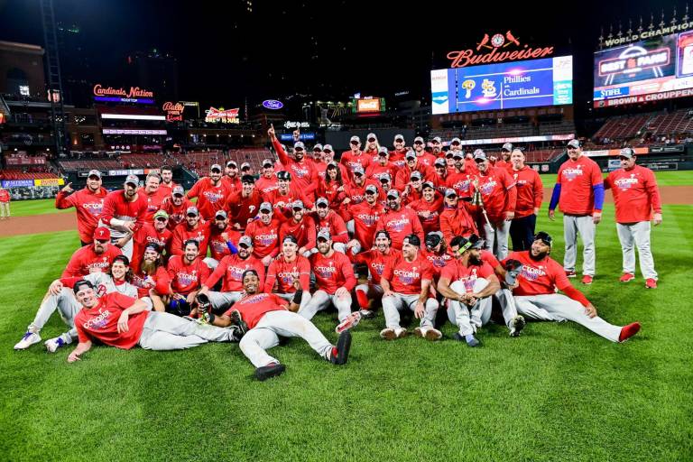 Joya de Nola y jonrón de Harper envían a los Filis a la Serie Divisional