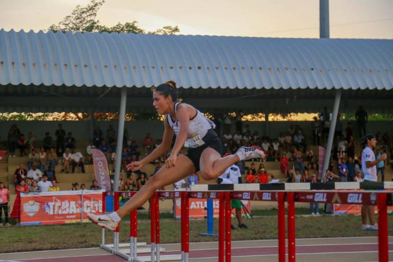 Sinaloa logra tres oros y nuevo récord nacional en atletismo