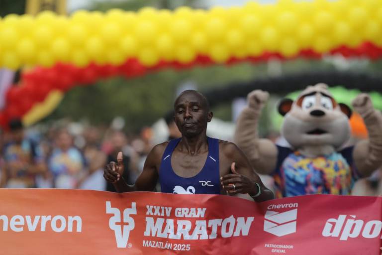 Alfred Kipserem Cherop y Mary José Solís reinan en los 42K del Gran Maratón Mazatlán