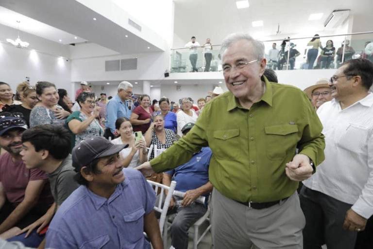Gobernador Rocha Moya se toma dos días de vacaciones