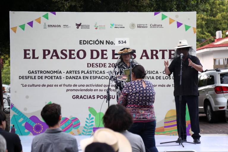 Celebran tradiciones en el Paseo de las Artes