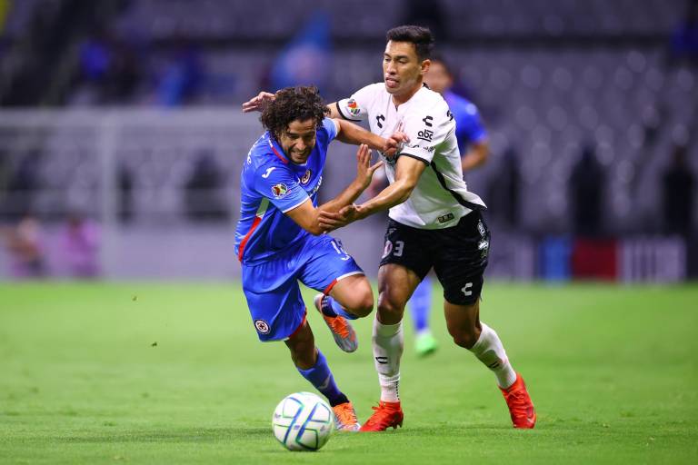 Xolos remonta y hunde más a Cruz Azul
