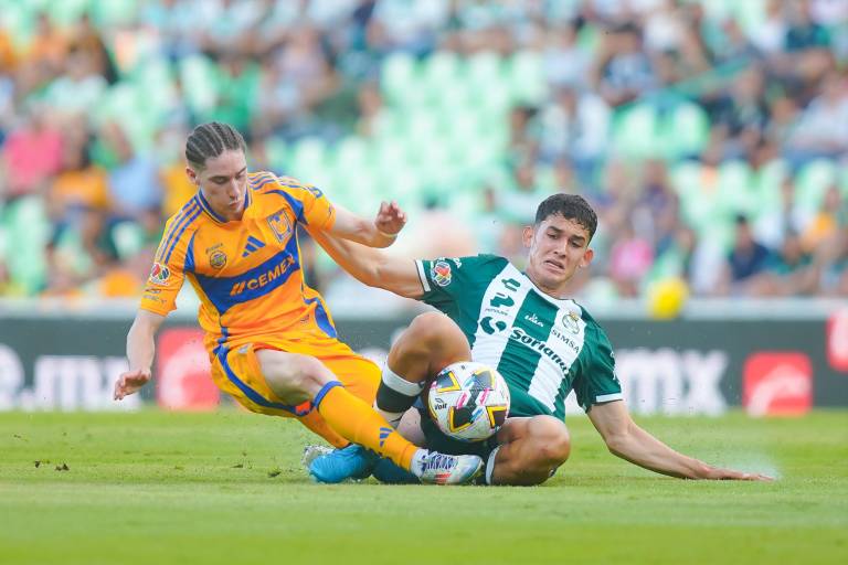 Tigres propina duro zarpazo a Santos en la Comarca