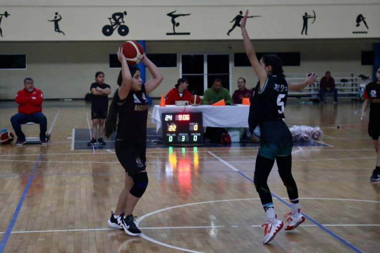 Suma Culiacán tres triunfos al iniciar el basquetbol