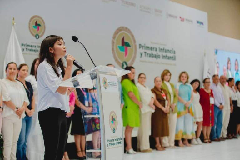 Es tiempo que la niñez siga siendo escuchada y atendida, recalca niña mazatleca