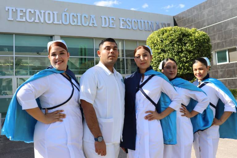 Benefician con beca “Jóvenes Escribiendo el Futuro” a 810 estudiantes de UTEsc