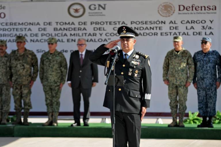 Julices González Calzada toma protesta como jefe de la Guardia Nacional en Sinaloa