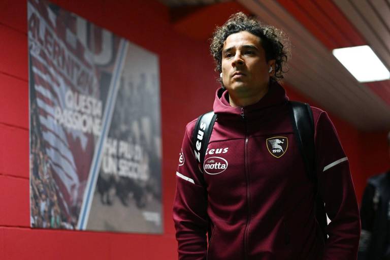 El Salernitana de Memo Ochoa goleó al Sassuolo y se acerca la salvación
