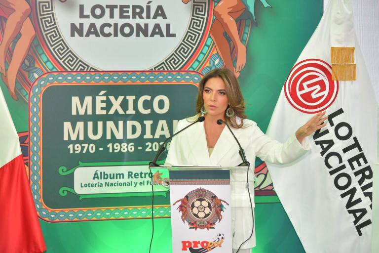 Como parte del mundial social, Lotería Nacional y Panini lanzan nueva edición gratuita del Álbum Retro de Fútbol que colecciona la memoria de México