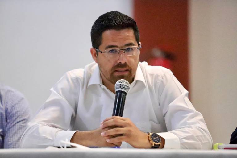 Hay médicos que se niegan a realizar abortos, pero se garantiza el servicio a mujeres: Cuitláhuac González