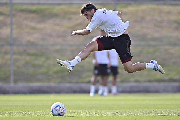 Santiago Giménez jugará para el Feyenoord de Holanda