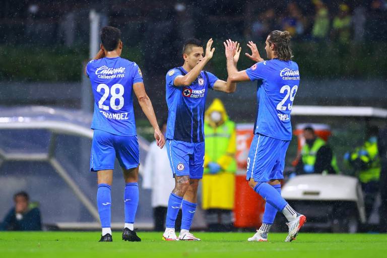 Cruz Azul logra agónico triunfo ante el América para ganar el ‘Clásico Joven’