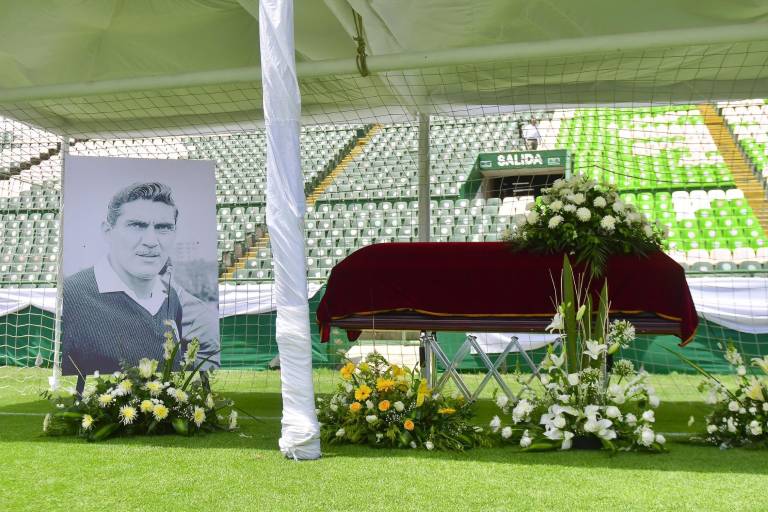 Dan último adiós a Antonio Carbajal