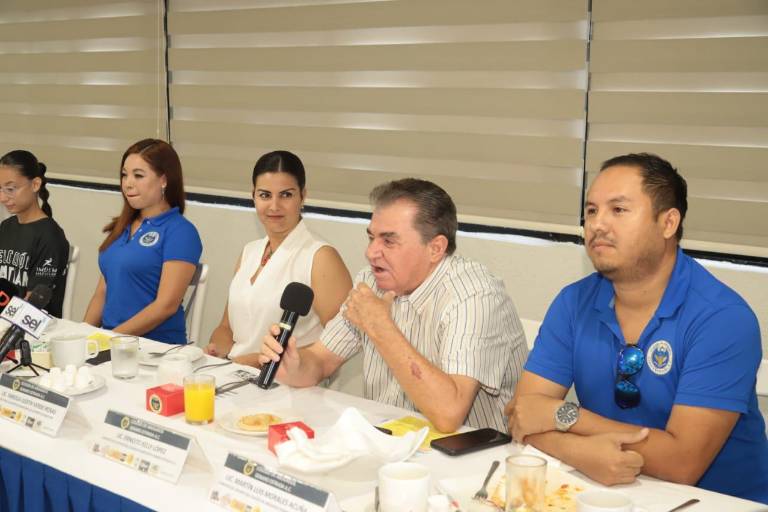 Colegio Genaro Estrada celebra el Día del Abogado con carrera pedestre y torneo de futbol en Mazatlán