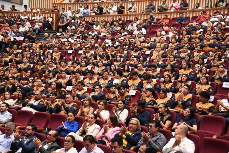 ¡Vuelan alto las Águilas de la UAS! El Rector Jesús Madueña entrega el Premio al Mérito Deportivo 2026; reconoce el esfuerzo y pasión de 224 atletas, médicos y entrenadores