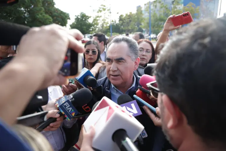 El Rector de la UAS Jesús Madueña Molina advierte que podría haber un paro de labores por retraso en pago de quincena.