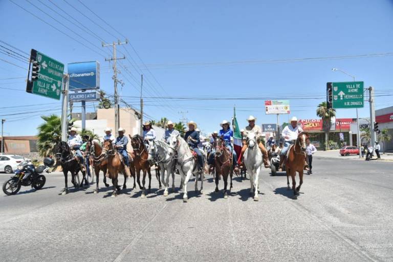 Cabalgan por el 120 Aniversario de Los Mochis