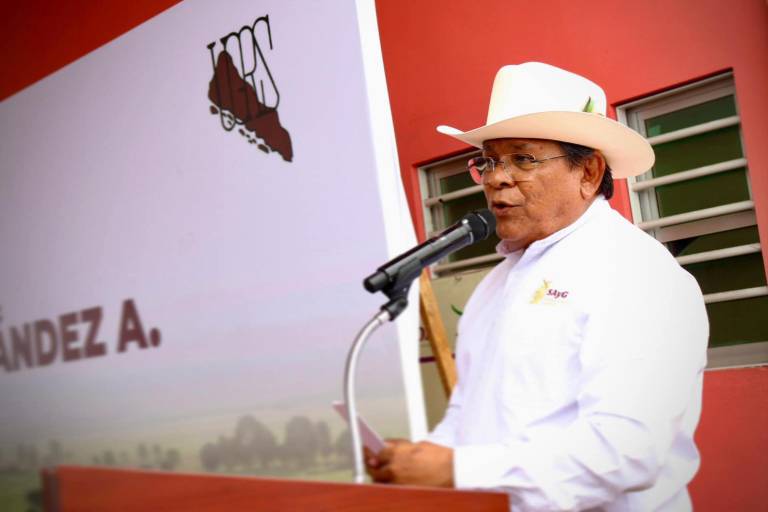 Llama Secretario de Agricultura a manifestantes a liberar las casetas para que el Gobernador les atienda