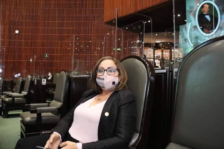 Acusa Diputada que PRI, PAN y PRD presionan a trabajadores de Culiacán con fines electorales