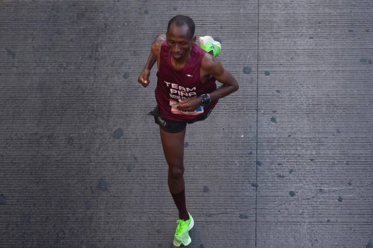 Keniatas dominan primer Medio Maratón de Gobierno del Estado