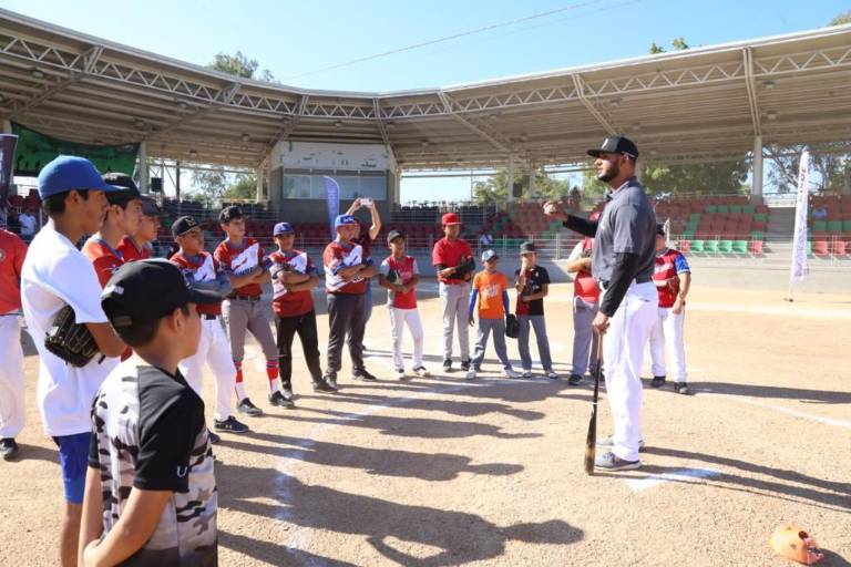 Clínicas de Beisbol Aprende de los Grandes se realizan en Salvador Alvarado