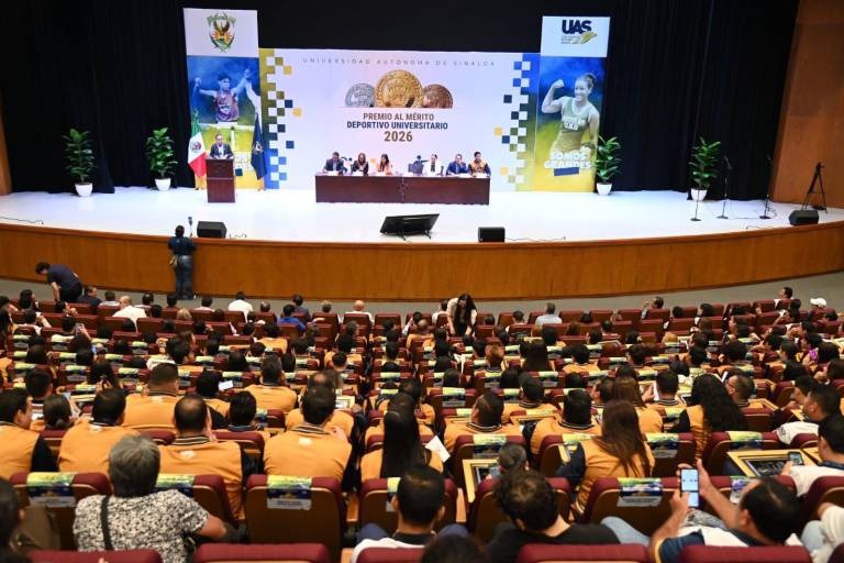 ¡Vuelan alto las Águilas de la UAS! El Rector Jesús Madueña entrega el Premio al Mérito Deportivo 2026; reconoce el esfuerzo y pasión de 224 atletas, médicos y entrenadores