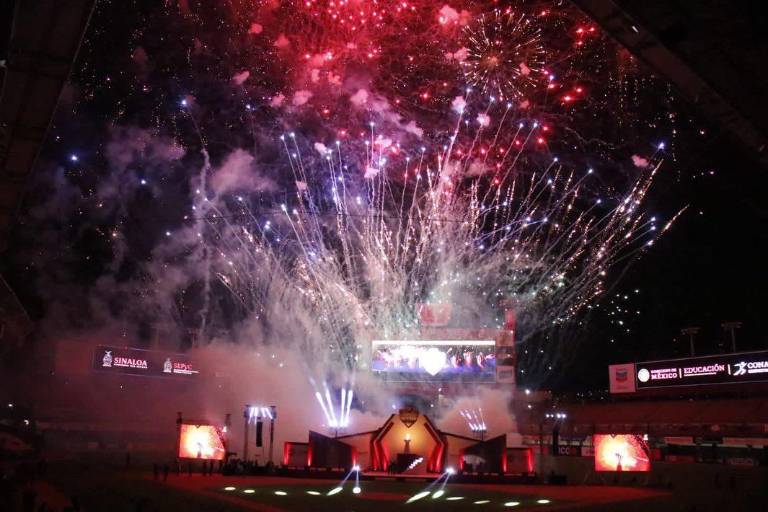 Con baile, carnaval y pirotecnia inauguran Juegos Nacionales Conade en Sinaloa