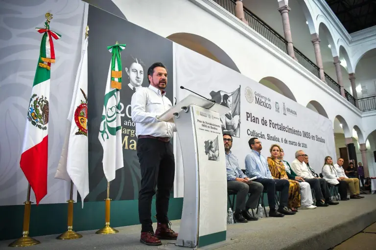 Zoé Robledo Aburto, director general del IMSS, en su gira por Sinaloa.