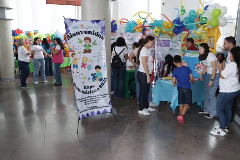 Exponen creatividad magisterial en La Feria de las Ciencias 2025