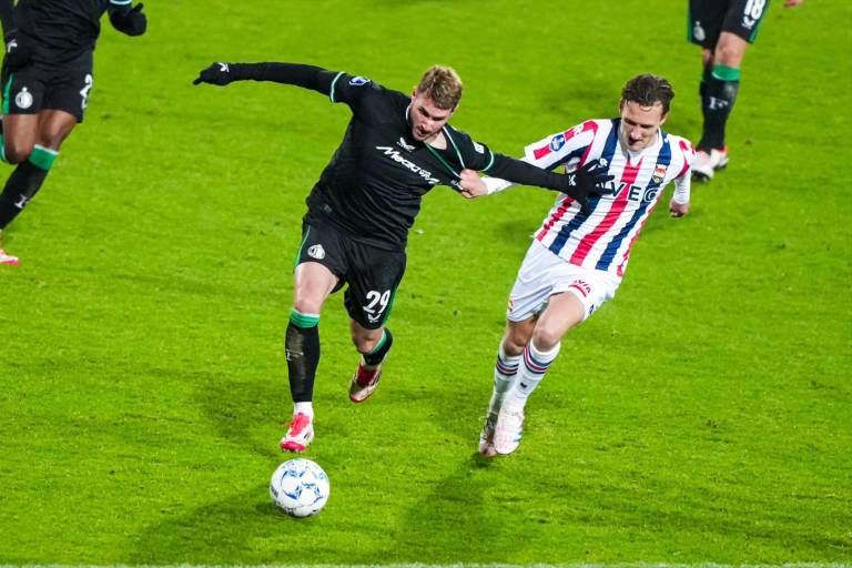 Empate amargo para el Feyenoord de Santiago Giménez ante Willem II