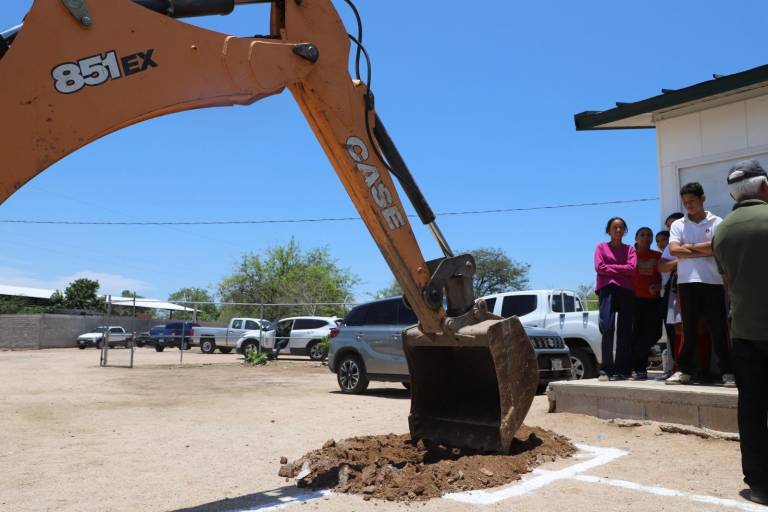 Inicia construcción de techumbre metálica en la Telesecundaria 356 de El Salado