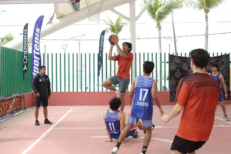 El Velero encabeza su categoría en Mazaranch Basketball