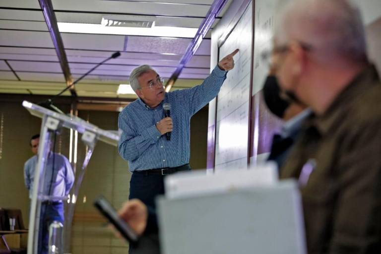 Pide Gobernador a empresarios que retiren demanda en contra de semanario Ríodoce