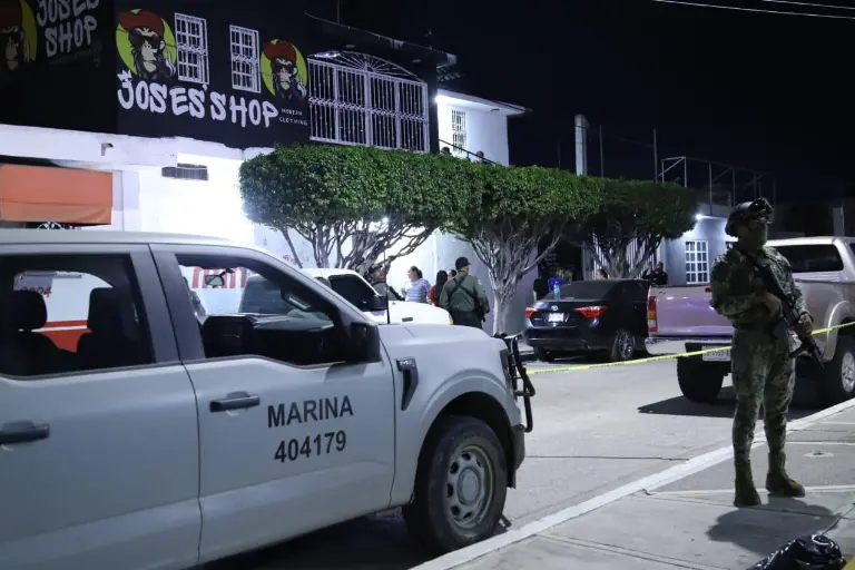 Asesinan a hombre dentro de tienda de ropa en la Francisco Villa, en Mazatlán