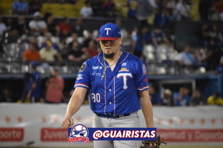 Aldo Montes lanza en el primer juego de la final de los Tiburones, en Venezuela