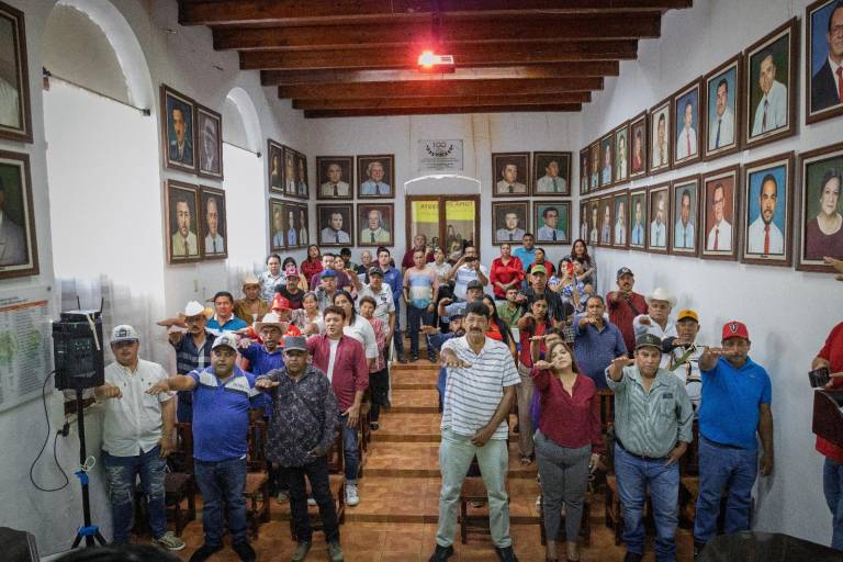 Toman protesta de síndicos y comisarios en Concordia