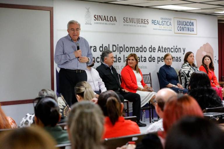 Anuncia Rocha Moya unidad policial exclusiva para mujeres en Sinaloa