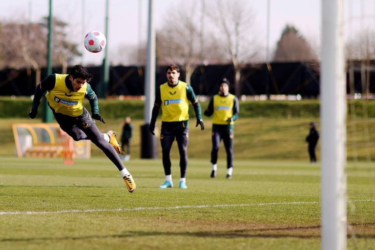 El Bayern podría fichar al mexicano Raúl Jiménez si Lewandowski ficha con Barcelona