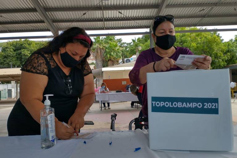Se presentan incidentes en mesa de consulta popular en Topolobampo