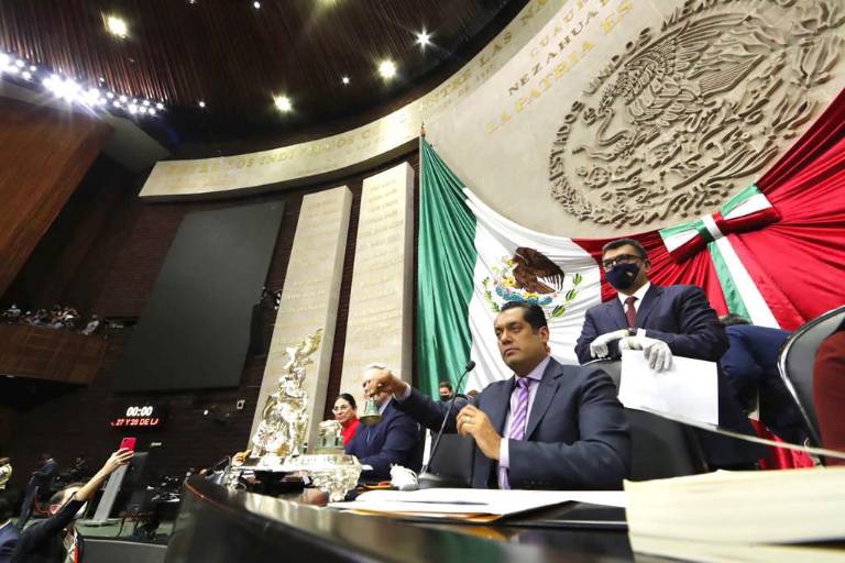 Diputados de oposición frenan la reforma eléctrica: iniciativa de AMLO no logra la mayoría calificada