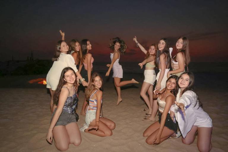 Protagoniza Andrea Medina Rice inolvidable fiesta de 15 años
